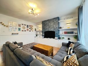 Lounge- click for photo gallery
